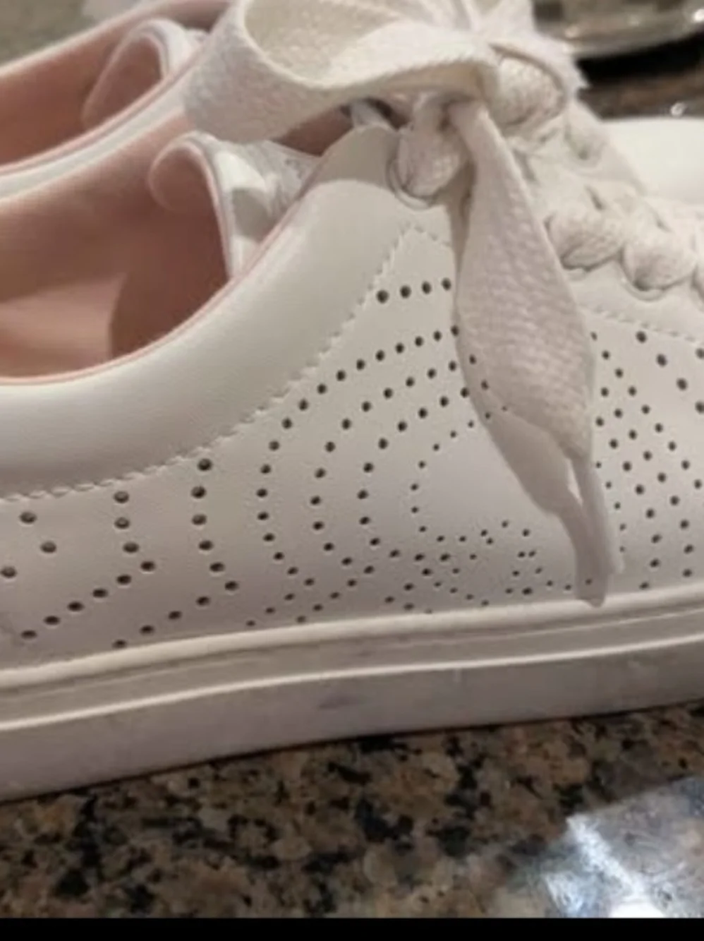 kate spade Aaron White Sneakers with Gold Heel Patch Size 6.5